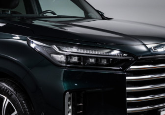 Подержанный автомобиль Exeed VX 2023 года (17 фото)