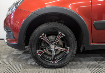 Подержанный автомобиль LADA (ВАЗ) Granta Wagon 2019 года (18 фото)