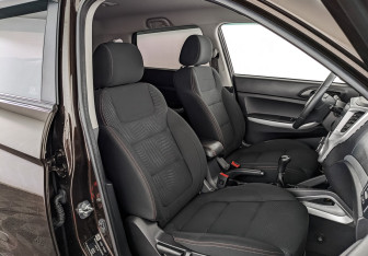 Подержанный автомобиль Changan CS35 2018 года (10 фото)