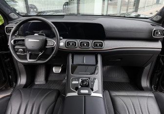 Подержанный автомобиль Jaecoo J8 2024 года (14 фото)