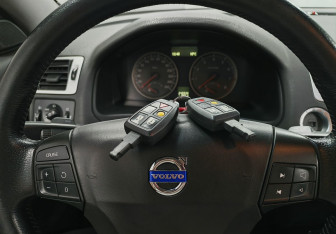 Подержанный автомобиль Volvo C30 2007 года (16 фото)