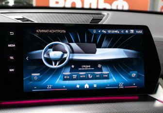 Подержанный автомобиль BMW X2 2024 года (20 фото)