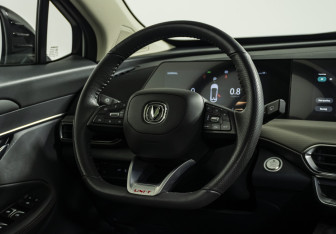 Подержанный автомобиль Changan UNI-T 2023 года (10 фото)