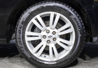 Подержанный автомобиль Land Rover Range Rover 2008 года (15 фото)