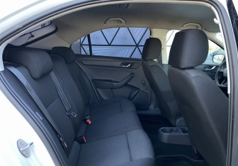 Подержанный автомобиль Skoda Rapid Liftback 2016 года (18 фото)