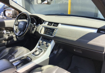 Подержанный автомобиль Land Rover Range Rover Evoque 2012 года (12 фото)