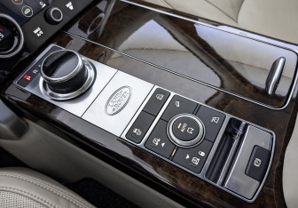 Подержанный автомобиль Land Rover Range Rover 2021 года (27 фото)