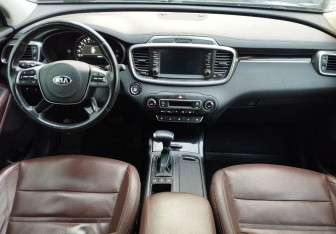 Подержанный автомобиль Kia Sorento 2019 года (9 фото)