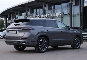 Подержанный автомобиль Jaecoo J8 2024 года (5 фото)