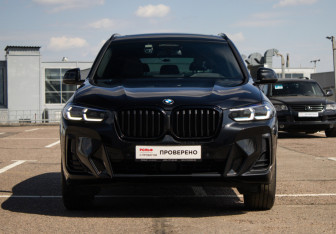 Подержанный автомобиль BMW X3 2022 года (2 фото)