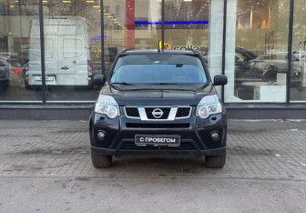 Подержанный автомобиль Nissan X-Trail 2014 года (2 фото)