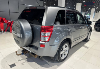 Подержанный автомобиль Suzuki Grand Vitara 2007 года (3 фото)