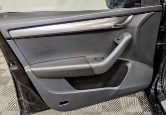 Подержанный автомобиль Skoda Octavia Liftback 2019 года (18 фото)