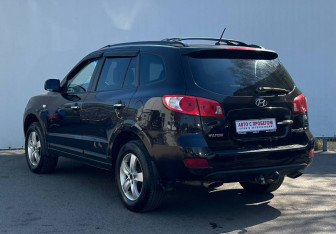 Подержанный автомобиль Hyundai Santa Fe 2007 года (7 фото)