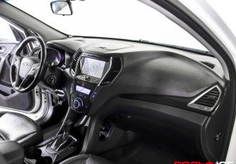 Подержанный автомобиль Hyundai Santa Fe 2014 года (9 фото)