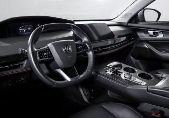 Подержанный автомобиль Changan UNI-K 2023 года (14 фото)