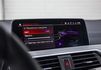 Подержанный автомобиль BMW X4 2020 года (23 фото)