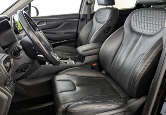 Подержанный автомобиль Hyundai Santa Fe 2018 года (21 фото)