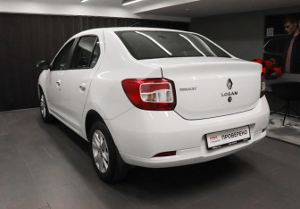 Подержанный автомобиль Renault Logan Sedan 2019 года (6 фото)