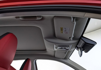 Подержанный автомобиль Changan UNI-S 2024 года (23 фото)