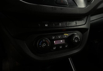 Подержанный автомобиль LADA (ВАЗ) Vesta Sedan 2018 года (16 фото)