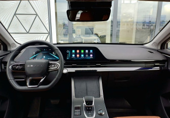 Подержанный автомобиль Omoda C5 2023 года (11 фото)