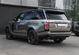 Подержанный автомобиль Land Rover Range Rover 2019 года (7 фото)