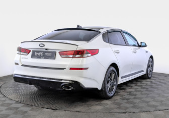Подержанный автомобиль Kia Optima Sedan 2019 года (5 фото)