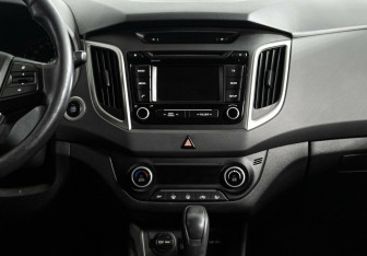 Подержанный автомобиль Hyundai Creta 2016 года (9 фото)