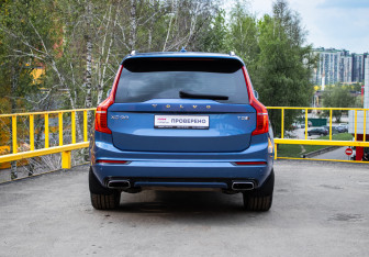 Подержанный автомобиль Volvo XC90 2019 года (4 фото)