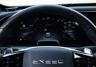 Подержанный автомобиль Exeed RX 2023 года (11 фото)