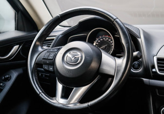 Подержанный автомобиль Mazda 3 Sedan 2014 года (14 фото)