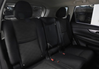 Подержанный автомобиль Nissan X-Trail 2018 года (24 фото)