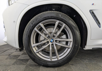 Подержанный автомобиль BMW X3 2021 года (14 фото)