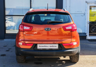 Подержанный автомобиль Kia Sportage 2011 года (6 фото)