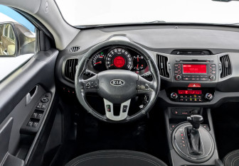 Подержанный автомобиль Kia Sportage 2011 года (21 фото)