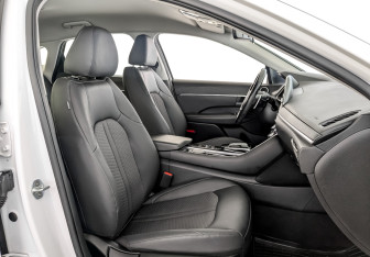 Подержанный автомобиль Hyundai Sonata 2020 года (23 фото)