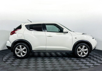 Подержанный автомобиль Nissan Juke 2011 года (4 фото)