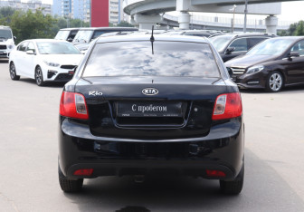 Подержанный автомобиль Kia Rio Sedan 2011 года (6 фото)
