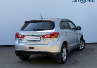 Подержанный автомобиль Mitsubishi ASX 2013 года (5 фото)