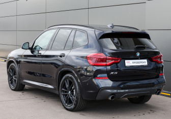 Подержанный автомобиль BMW X3 2018 года (7 фото)