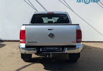 Подержанный автомобиль Volkswagen Amarok 2013 года (6 фото)