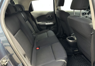 Подержанный автомобиль Nissan Juke 2012 года (14 фото)