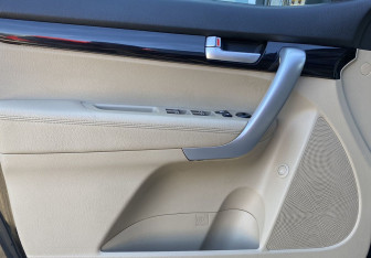 Подержанный автомобиль Kia Sorento 2012 года (19 фото)