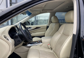 Подержанный автомобиль Infiniti QX60 2017 года (23 фото)