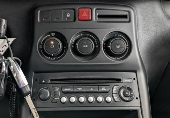 Подержанный автомобиль Citroen C3 Picasso 2012 года (26 фото)