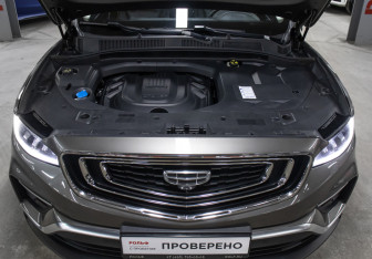 Подержанный автомобиль Geely Atlas Pro 2022 года (9 фото)