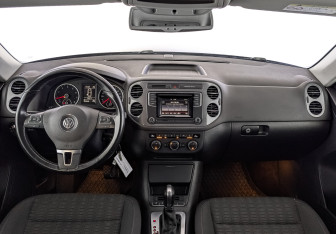 Подержанный автомобиль Volkswagen Tiguan 2016 года (13 фото)