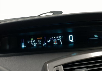 Подержанный автомобиль Renault Scenic 2007 года (19 фото)