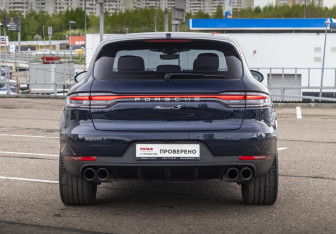 Подержанный автомобиль Porsche Macan 2019 года (8 фото)